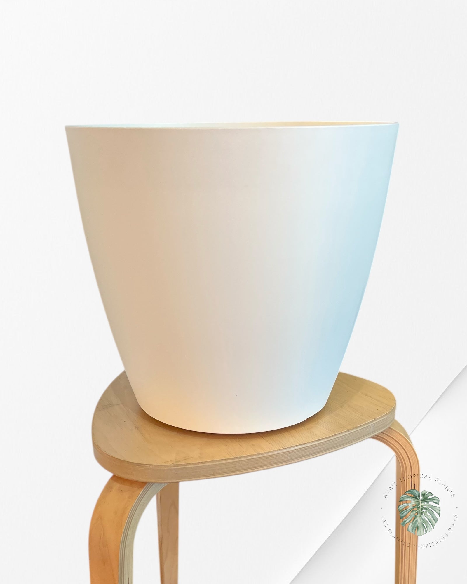 Plant pot (cache pot) 30cm white mate