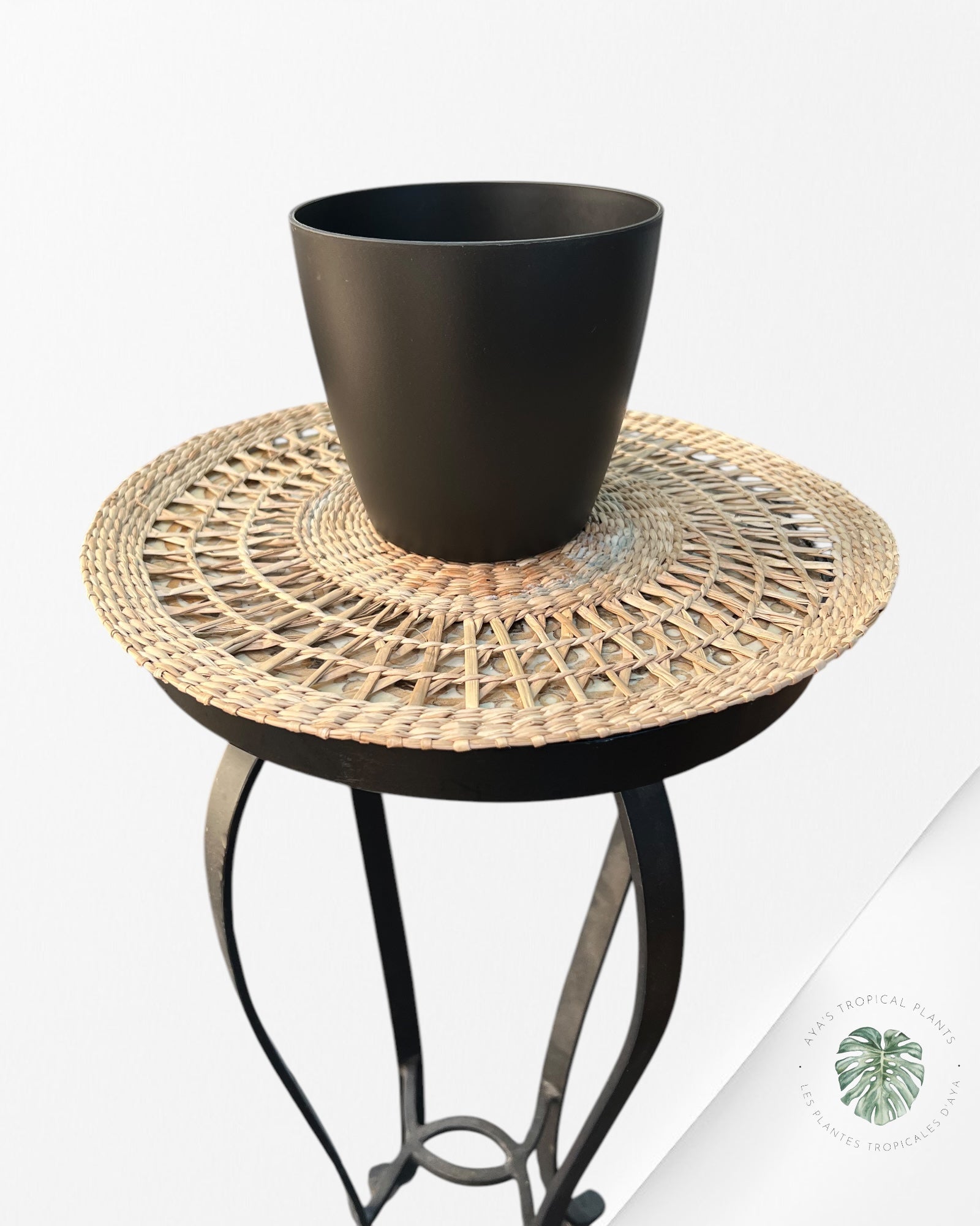 Plant pot (cache pot) 14 cm black mate